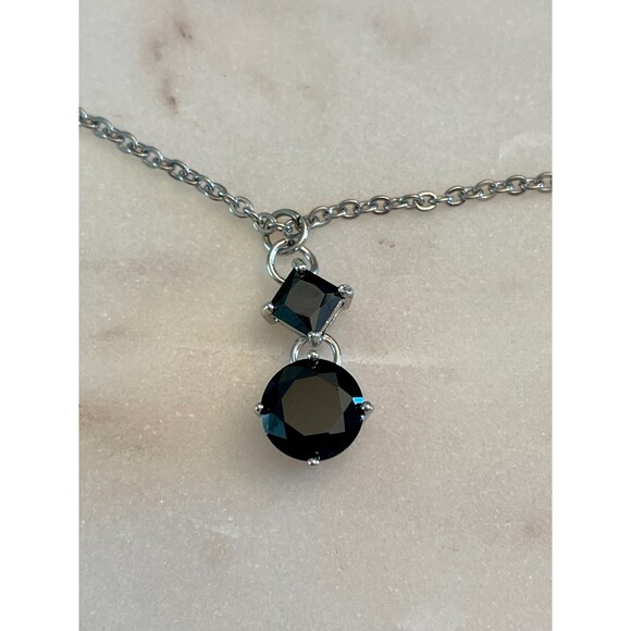 Charming Charlie RSVP | NWT Silver Tone Necklace with Black Pendant - Picture 1 of 6